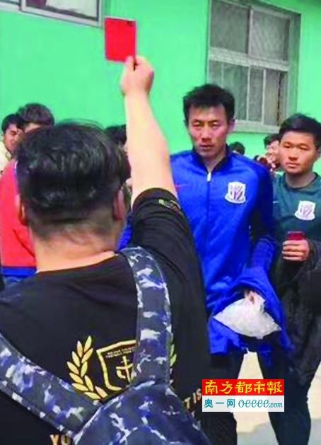 另外，该文件还表示，曼联任何购买、出售或者其他的转会行为都必须先咨询拉特克利夫的团队。